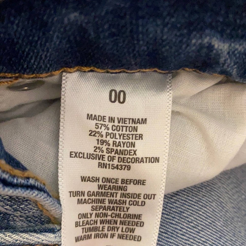 Light blue ripped Aero jean shorts - Picture 2 of 3